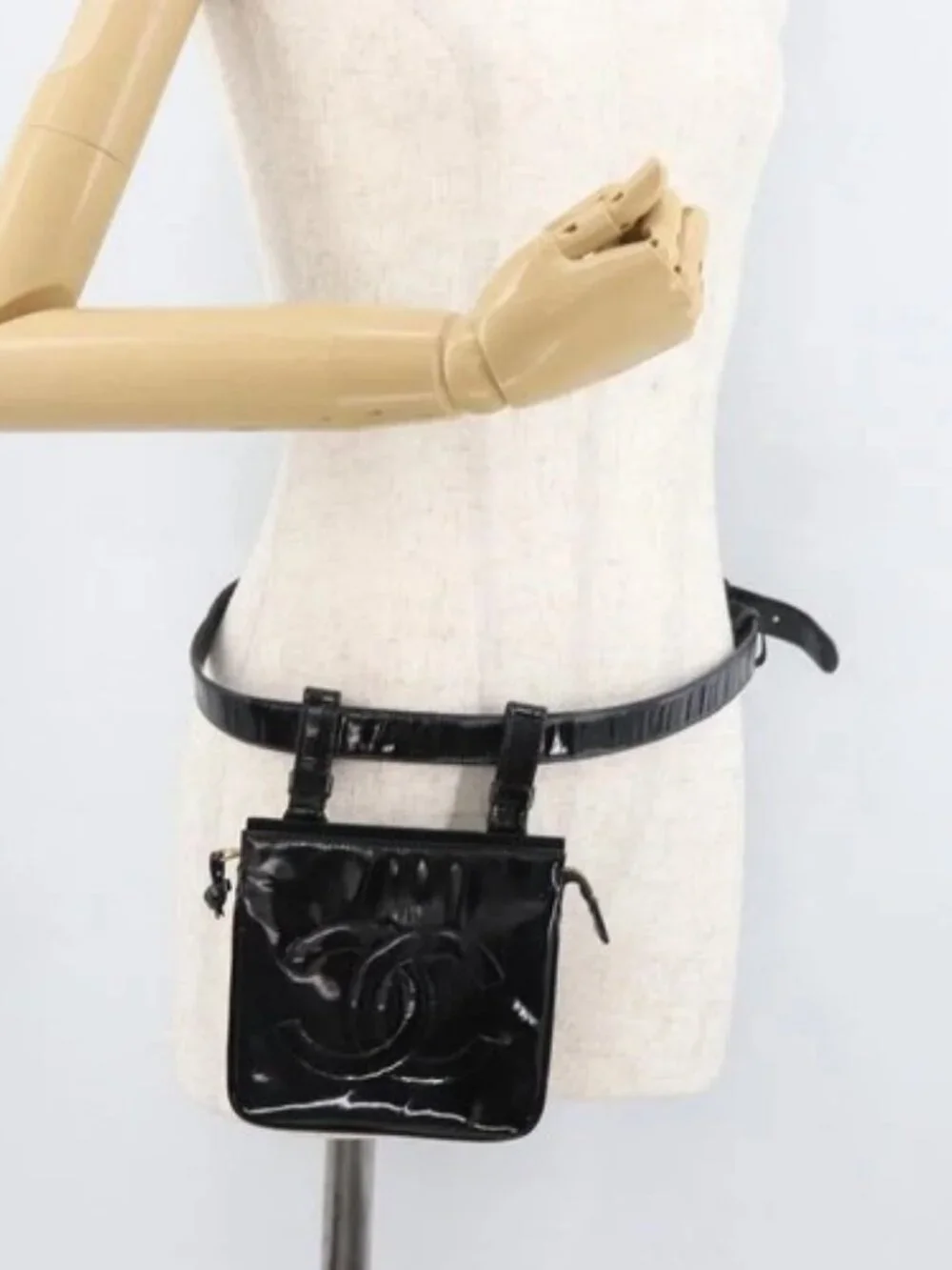 CHANEL brand	chanel color	black